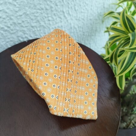 Gravata Drapeada Amarela - Image 2